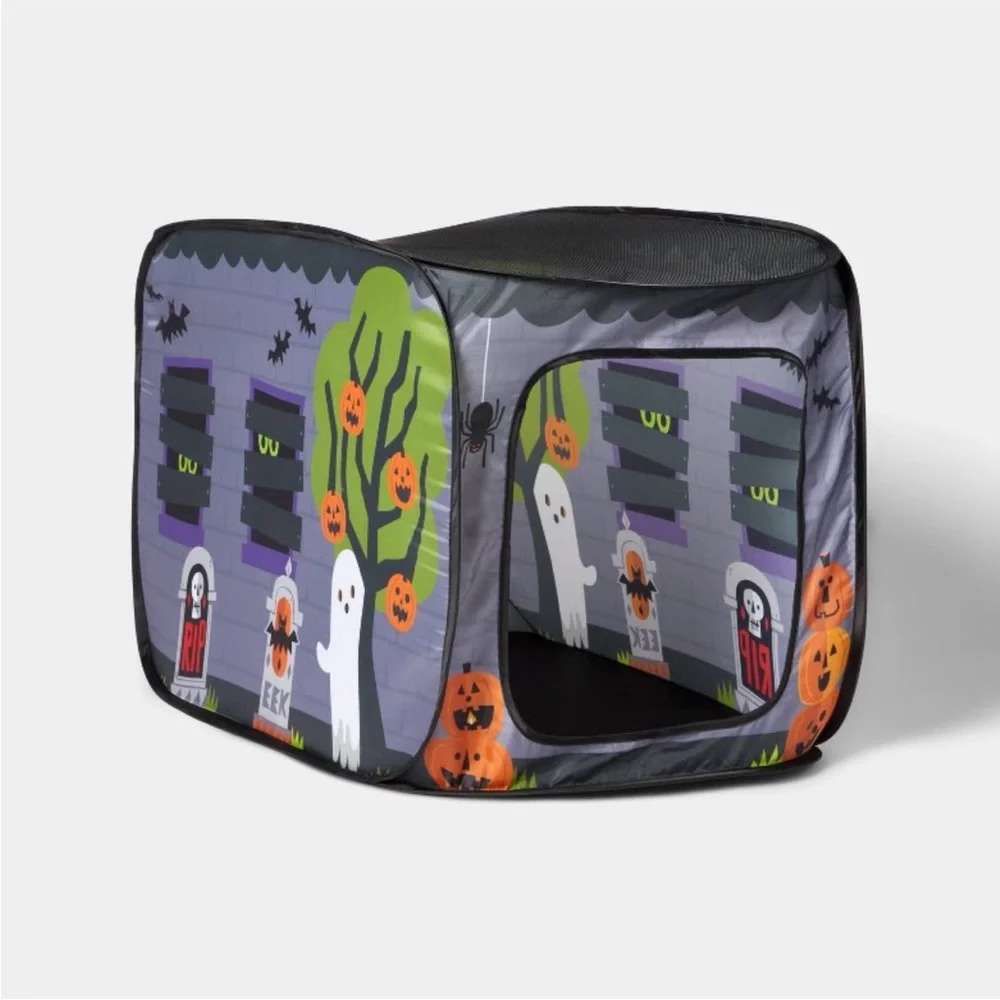 Hyde & Eek Pop Up Halloween Haunted Pet House Instant Light Portable Fold Crate